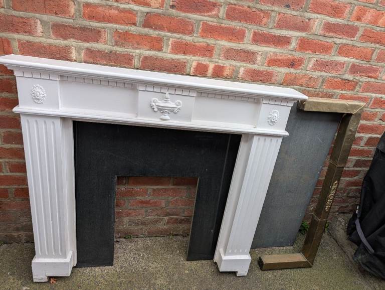 Fireplace surround & hearth FREE
