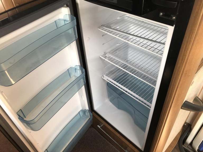 2016 AUTO-TRAIL COMANCHE FRONTIER 4 BERTH MOTORHOME