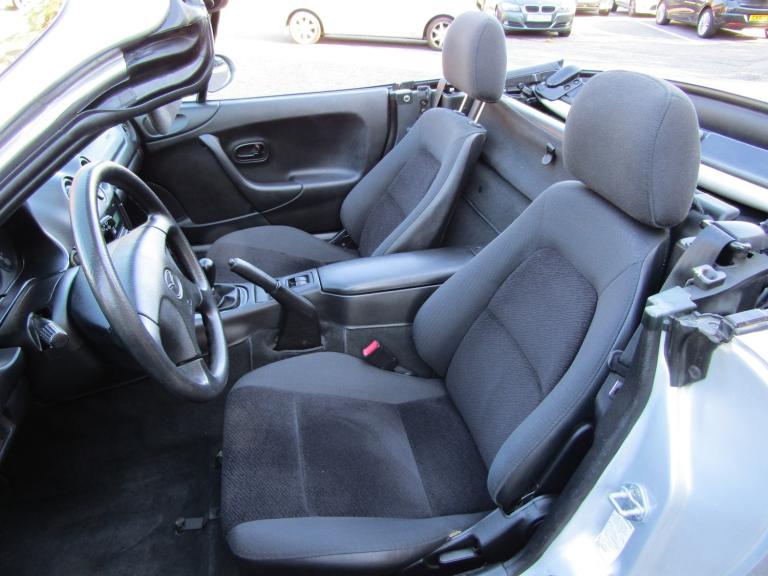  Mazda MX-5 1.6 ROADSTER 2DR MANUAL CONVERTIBLE LEFT HAND DRIVE Sports Petrol Manual
