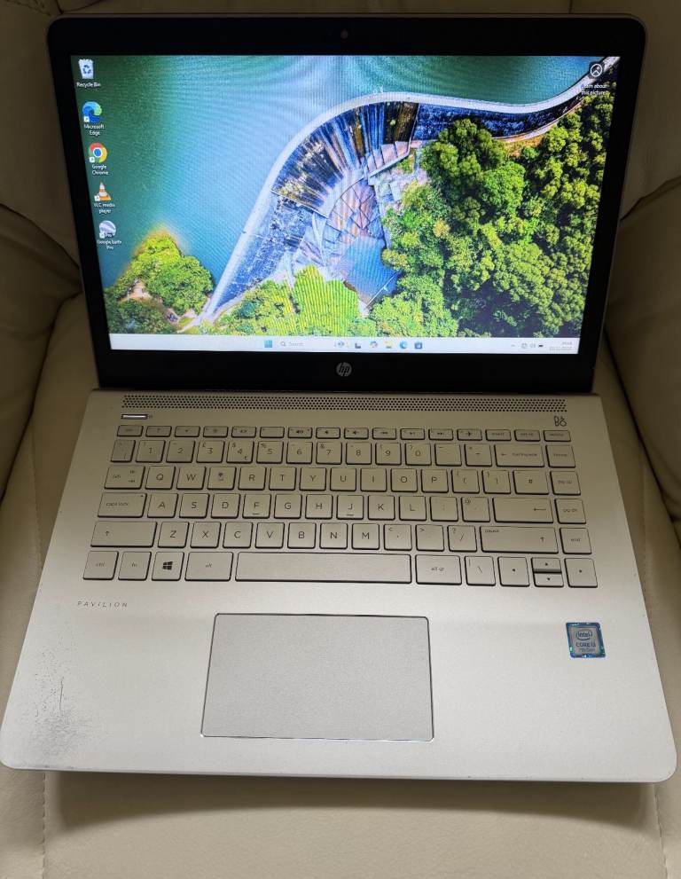 HP Pavilion Laptop, 14" screen