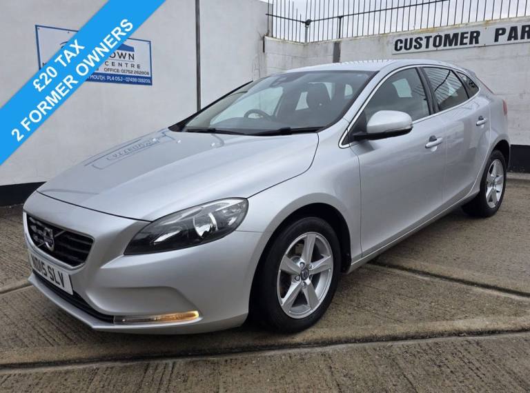 2015 15 VOLVO V40 2.0 D2 SE HATCHBACK 5DR DIESEL MANUAL EURO 6 (S/S) (120 PS) DI