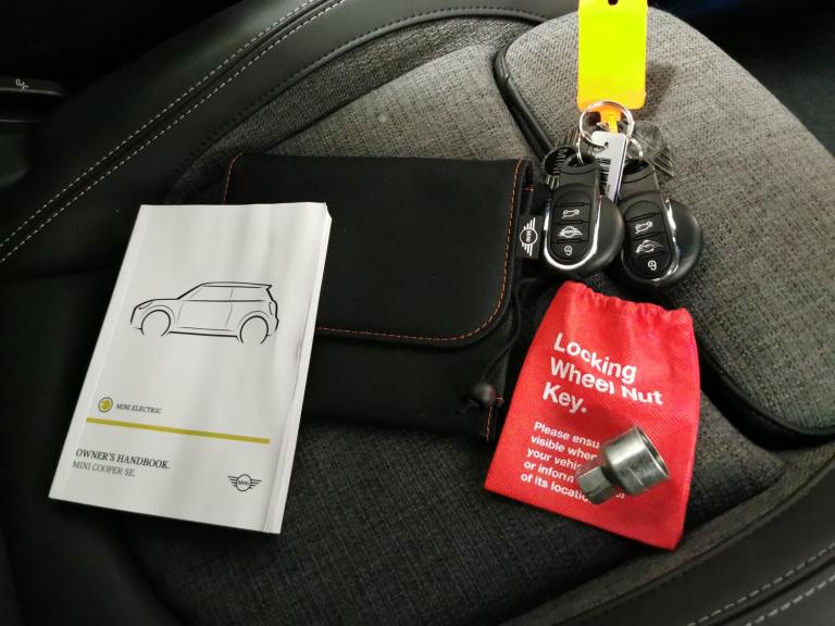 2022 MINI Hatch 135kW Cooper S Level 2 33kWh 3dr Auto HATCHBACK ELECTRIC Automatic