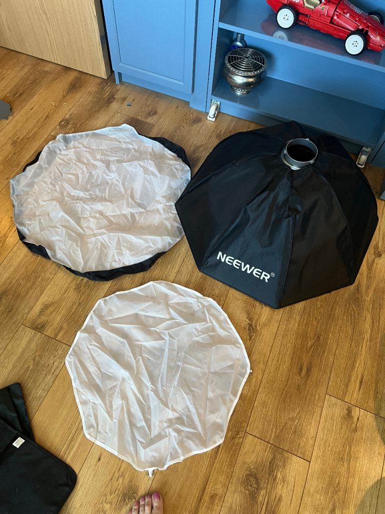 NEEWER Octabox 50x70cm Softbox for Studio Lighting - Good Condition