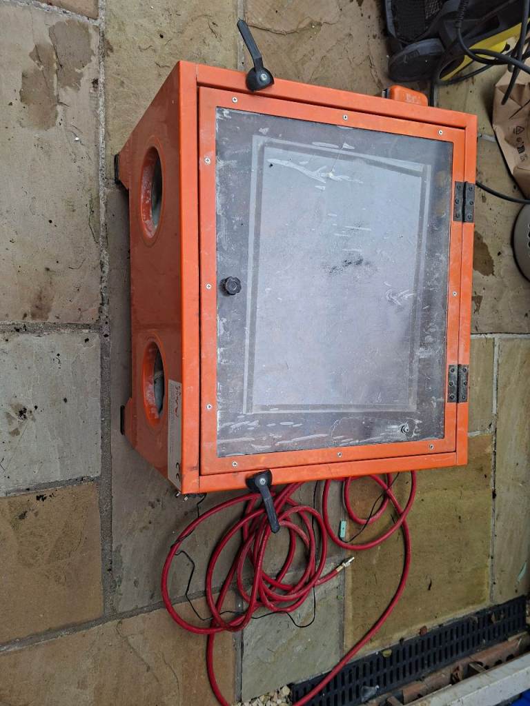 Blasting cabinet/soda/sand/glass