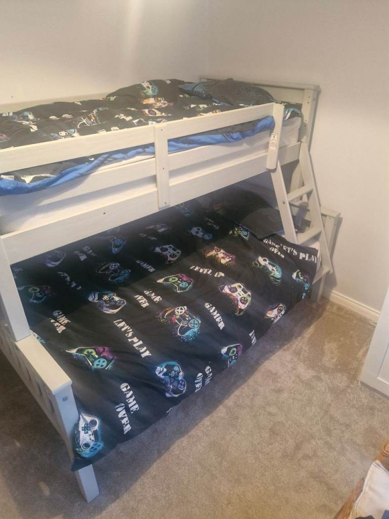 Grey triple bunk sleep set