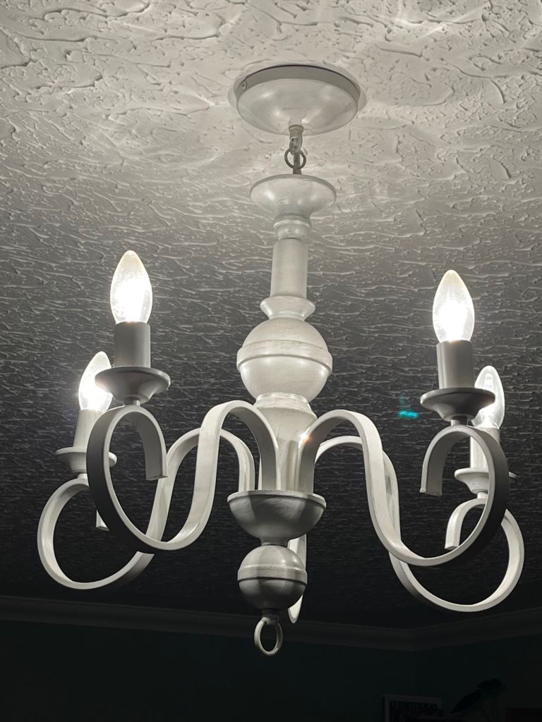 Classy 5 candle Chandelier