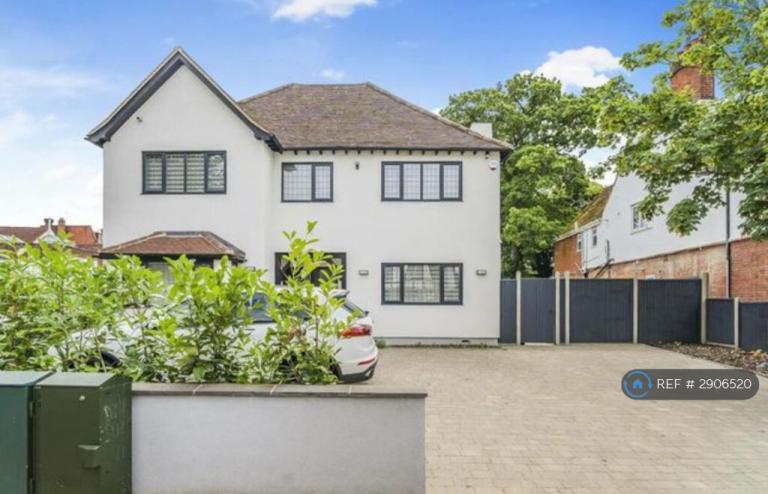 5 bedroom house in King Edwards Road, Ruislip, HA4 (5 bed) (#2906520)