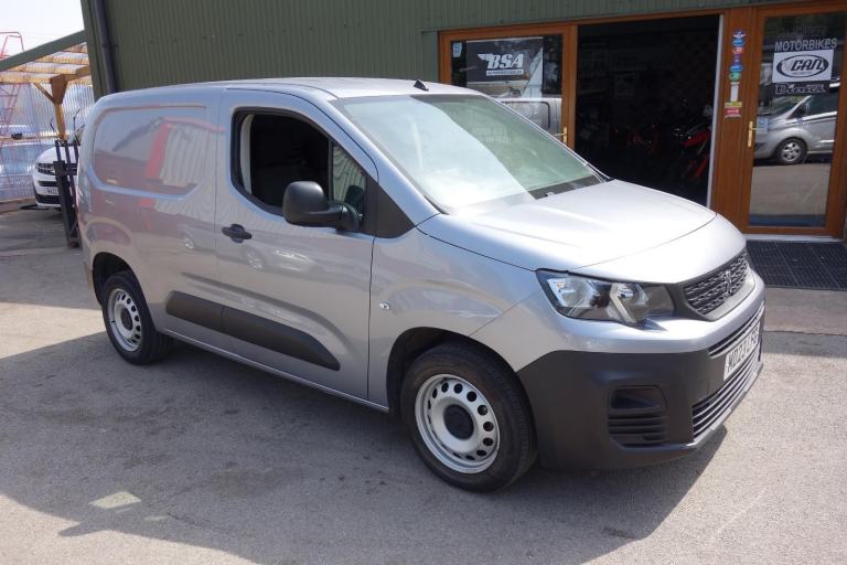 Peugeot Partner 1000 1.5 BlueHDi 100 Professional Premium + Van DIESEL 2023/23