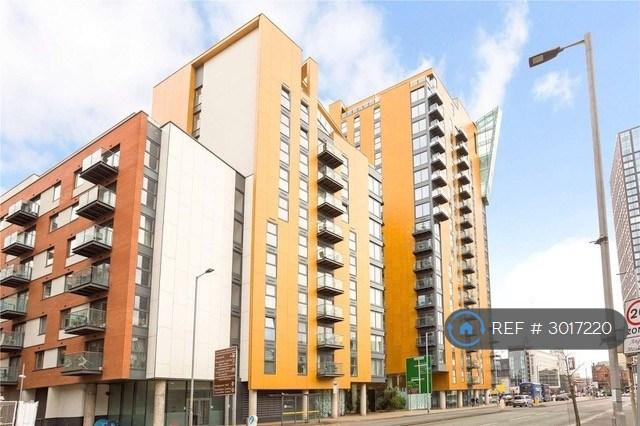 2 bedroom flat in Goulden Street, Manchester, M4 (2 bed) (#3017220)
