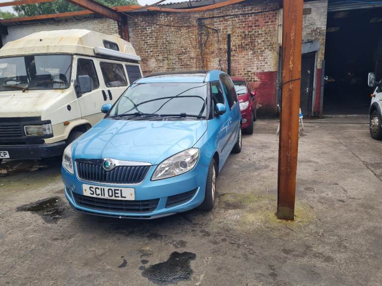 2011 Skoda Roomster Automatic (spares or repair)