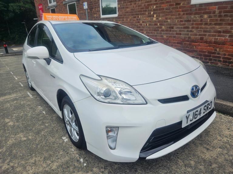 Toyota Prius 1.8 hybrid fully serviced including new batteries fitted 