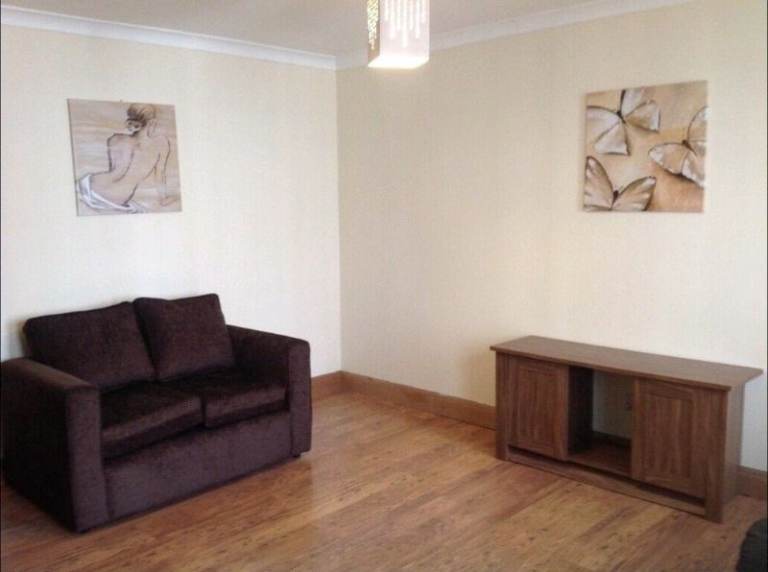2 Bedroom Flat Baker Street Stirling Ideal Student Rental