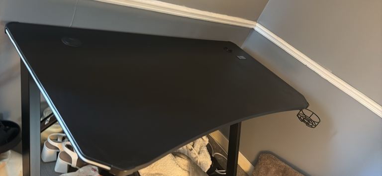 Gaming desk 