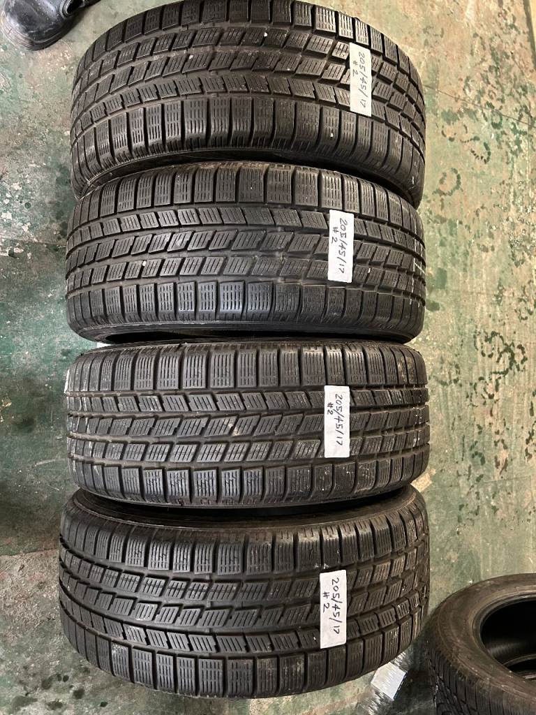 4 x 205/45 R17 Pirelli Snowsport (5.4mm-6.1mm)
