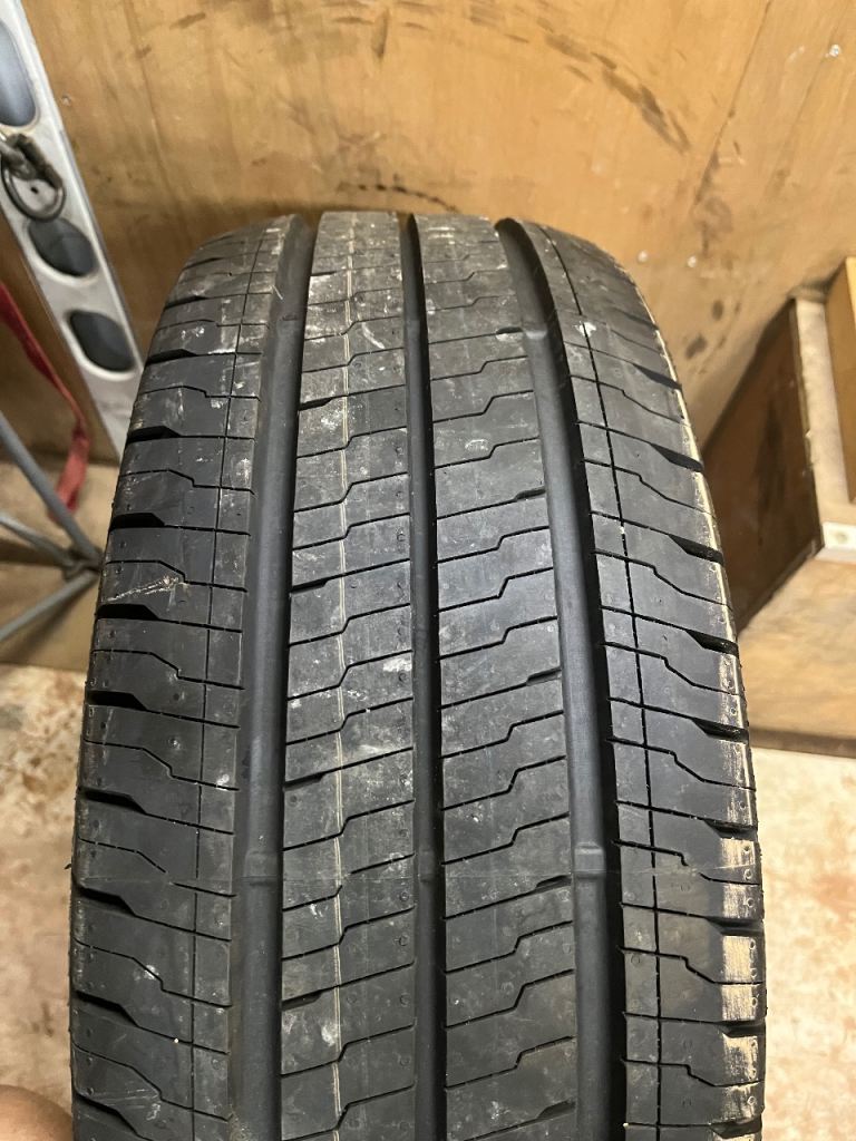Continental van tyre 235/65/16