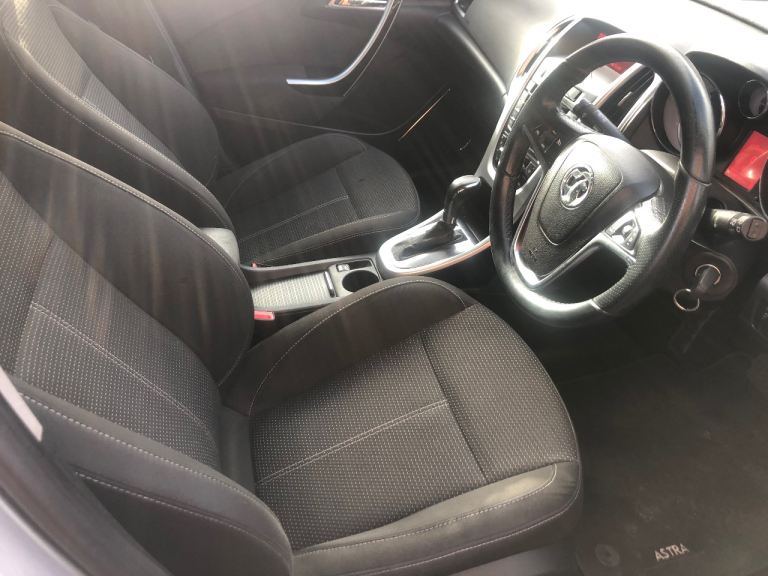 Vauxhall, ASTRA, Hatchback, 2011, Other, 1956 (cc), 5 doors