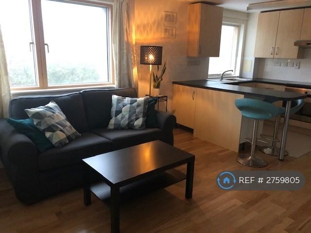 1 bedroom flat in Erin Court, London, NW2 (1 bed) (#2759805)