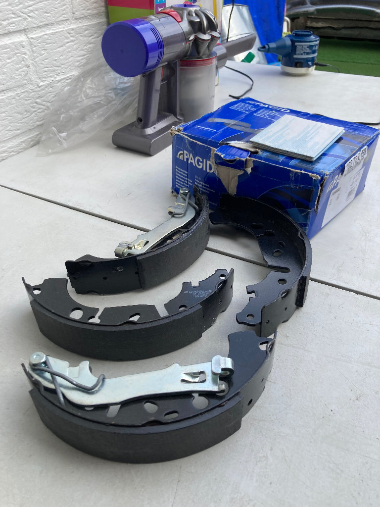 CORSA BRAKE SHOES (A)