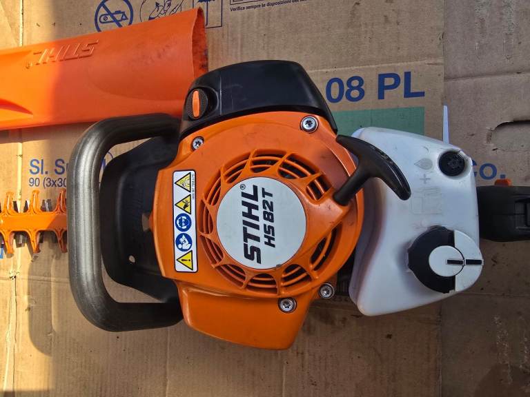 Stihl Hedge Trimmer HS82T  - Excellent Condition