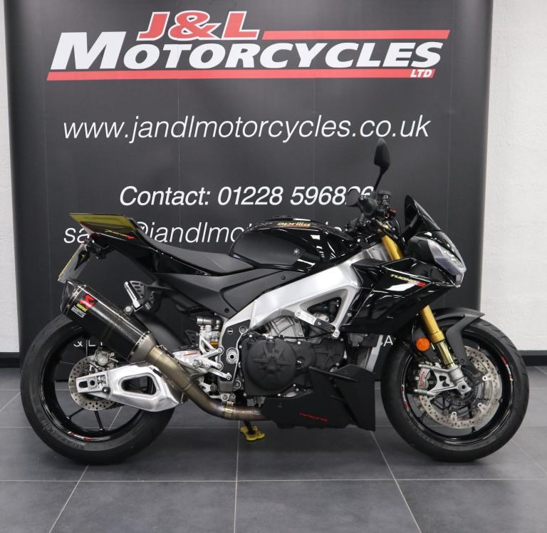 Aprilia Tuono V4 1100 Factory. Akrapovic Carbon End Can + Map!