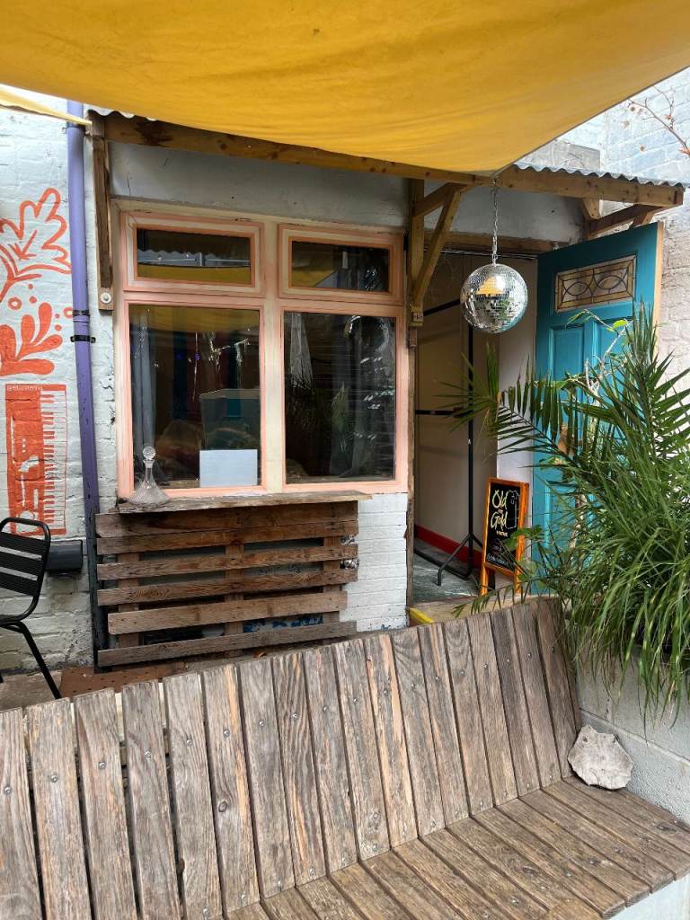 Hagglers Corner-Unit to rent