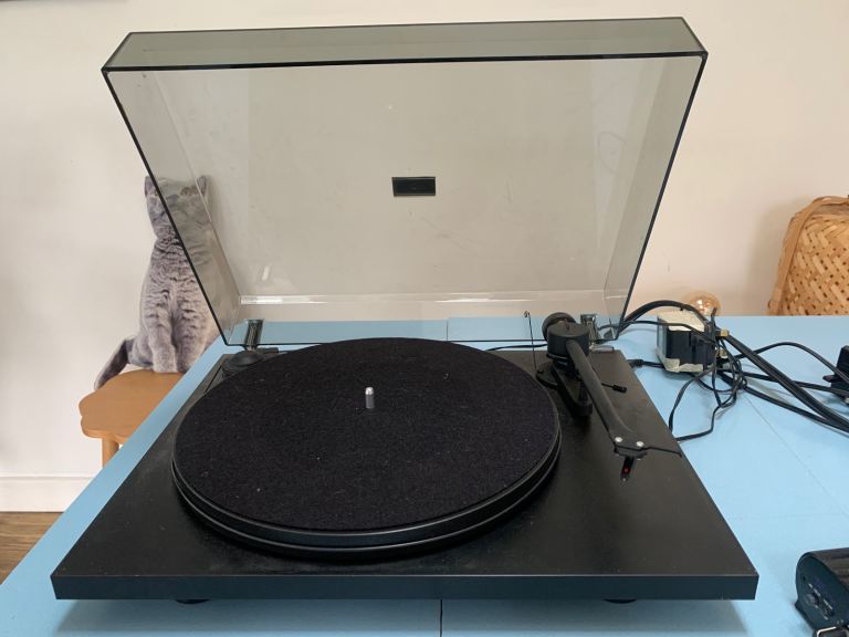 Pro-Ject Turntable with ART DJ Preamp - Good Condition