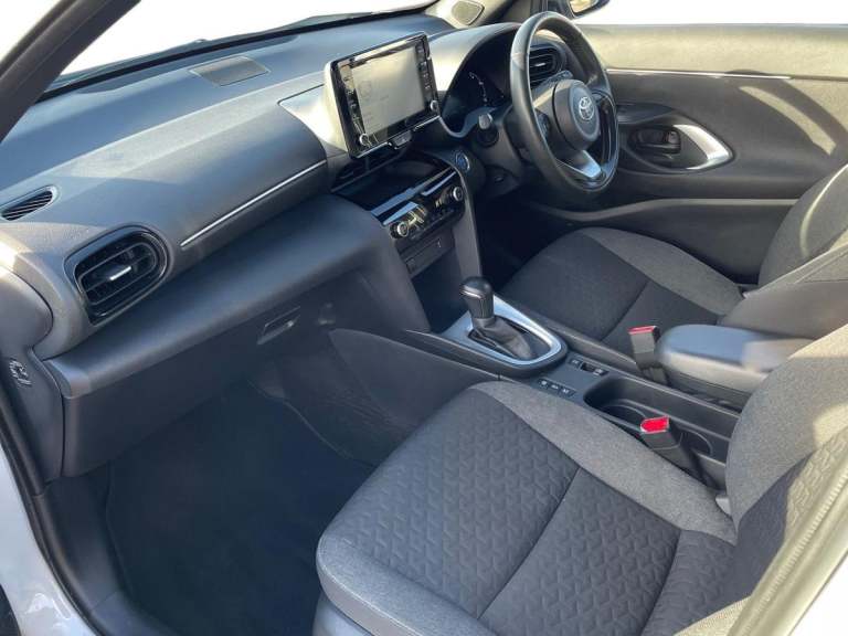 2023 Toyota Yaris Cross 1.5 Hybrid Design 5dr CVT HATCHBACK PETROL/ELECTRIC Automatic