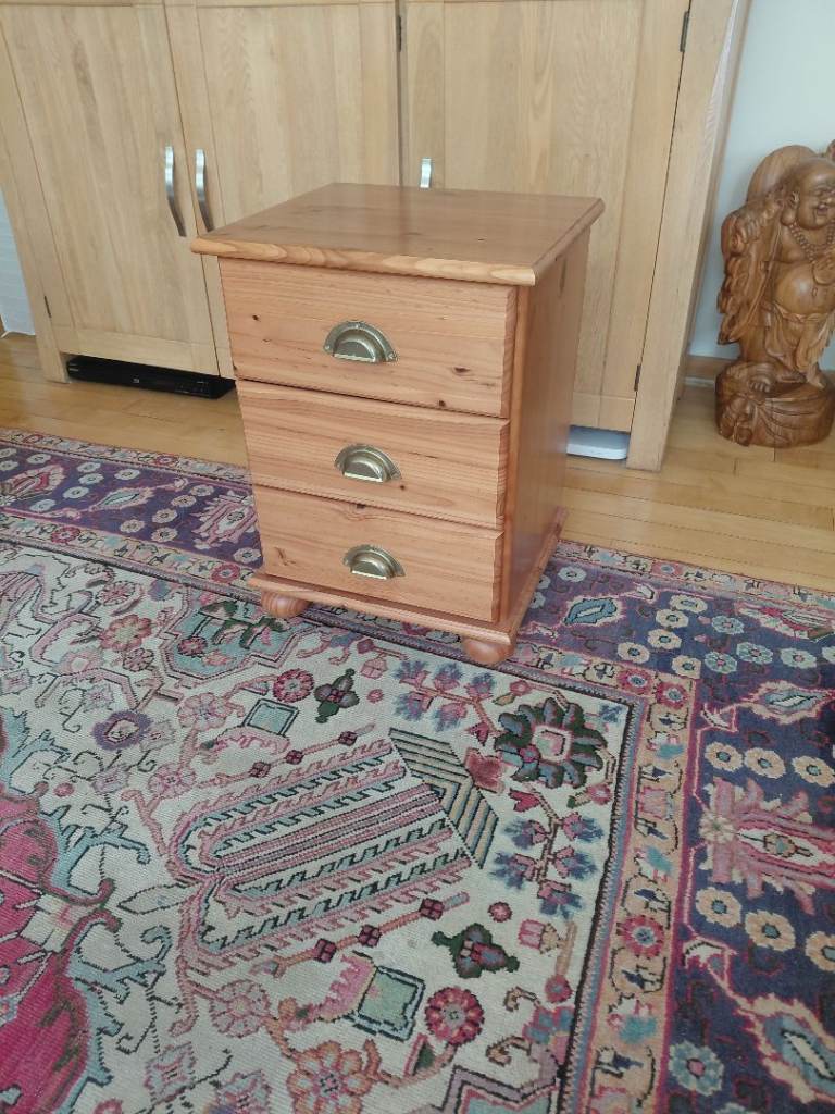 Bedside Cabinet Pine 