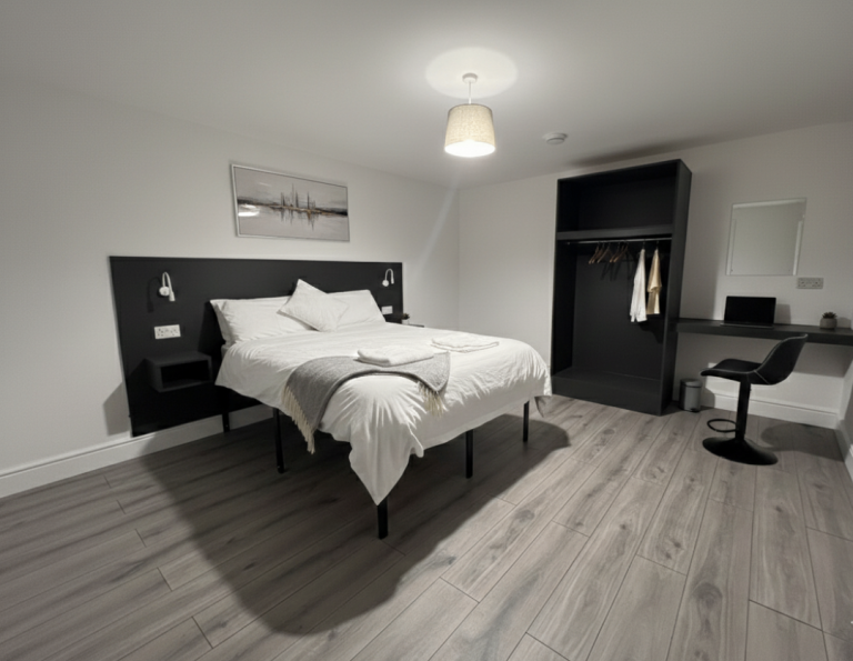 Luxury Double En-Suite Rooms | Newly Refurbished | E16