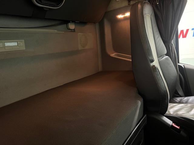 Volvo FH 500 GTXL 6x2 Midlift Tractor Unit