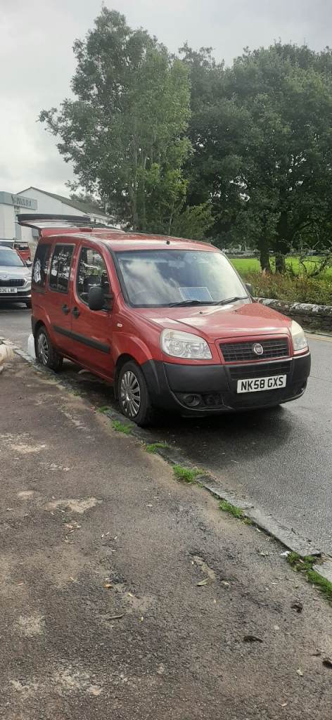 Fiat doblo 1.3 multijet 81000mls mot may 2027 .