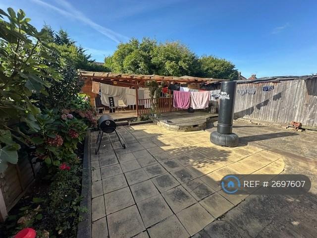 4 bedroom house in Halsway, Hayes, UB3 (4 bed) (#2697607)