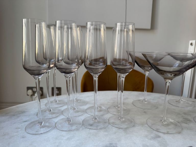 KELLY HOPPEN 10x champagne and 4x martini glasses