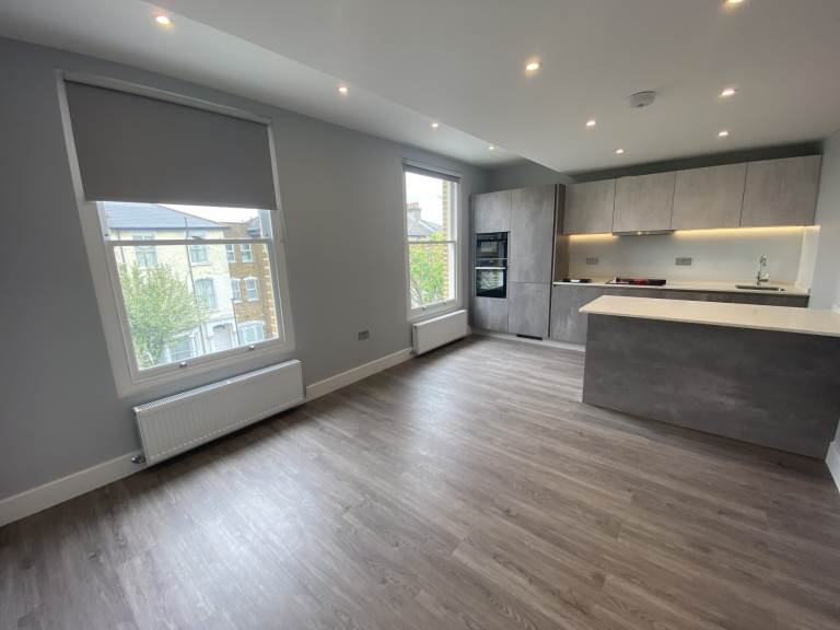 1 bedroom flat in 1 Bedroom Flat, Wilberforce Road, Finsbury Park, N4