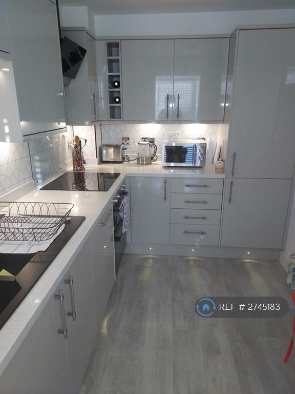 1 bedroom in Conningbrook Avenue, Ashford, TN24 (#2745183)