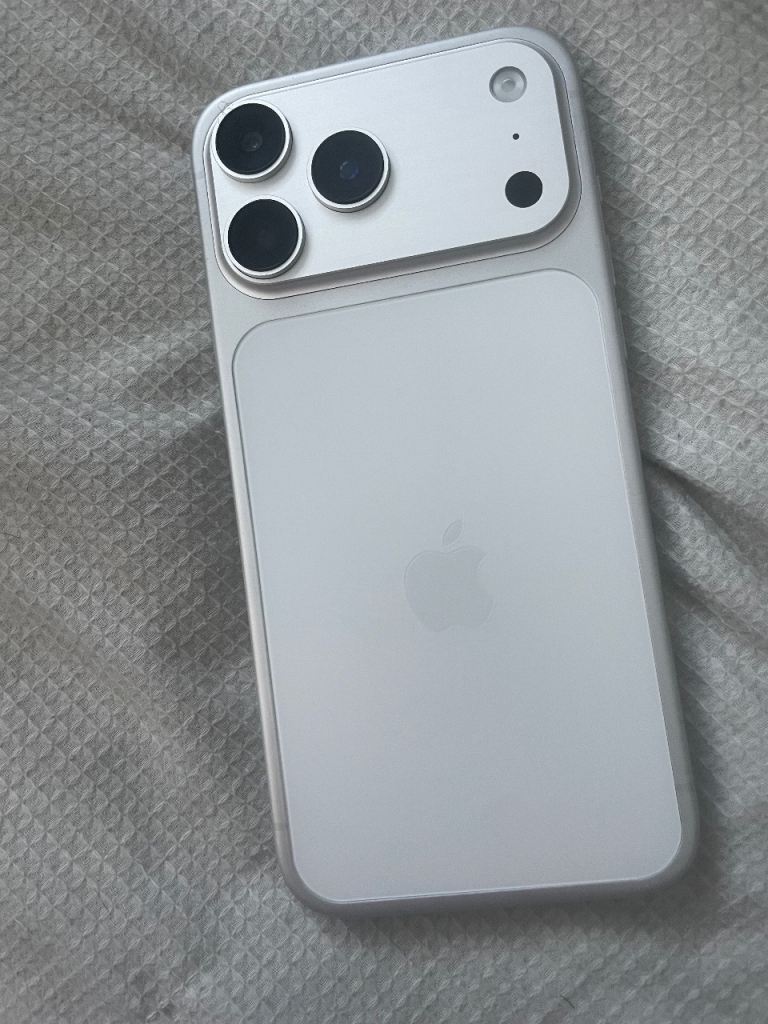 Iphone 17  pro (£500-650)