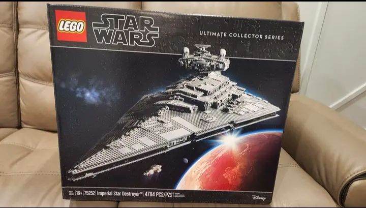 Lego Star Wars UCS Imperial Star Destroyer 75252