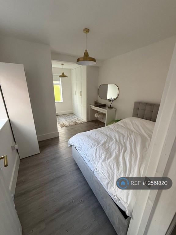 5 bedroom house in Knighton Road, Leicester, LE2 (5 bed) (#2561820)