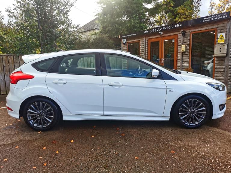 2017 Ford Focus 1.0 EcoBoost 125 ST-Line 5dr HATCHBACK Petrol Manual