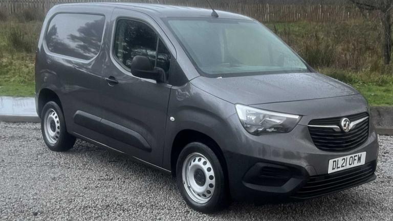 2021 Vauxhall Combo 2300 1.5 Turbo D 100ps H1 Dynamic Van Van Diesel Manual