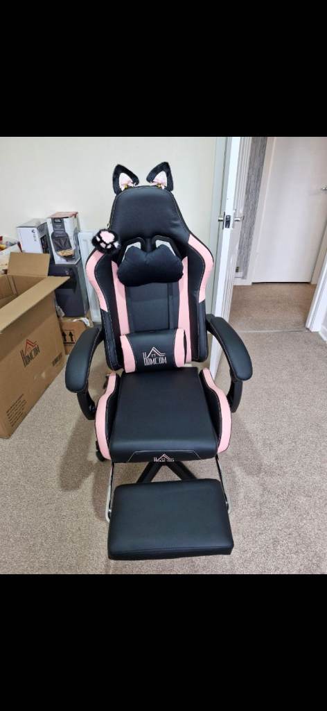 Gaming chair 