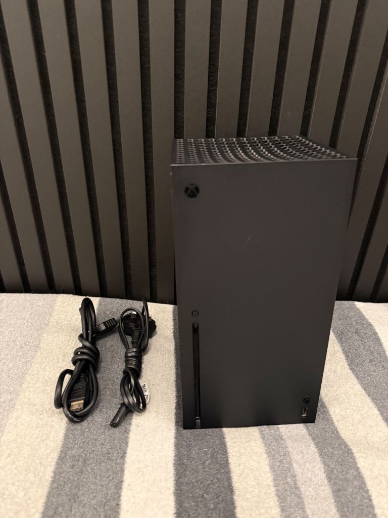 Xbox Series X 1TB Bundle