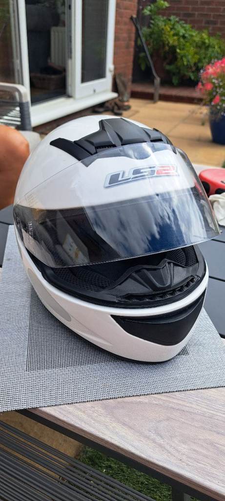 Motorcycle helmet 