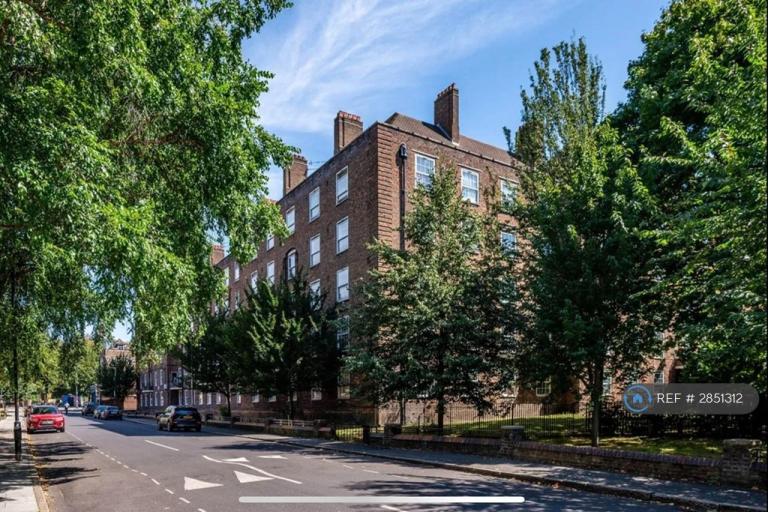 3 bedroom flat in Longridge House, London, SE1 (3 bed) (#2851312)