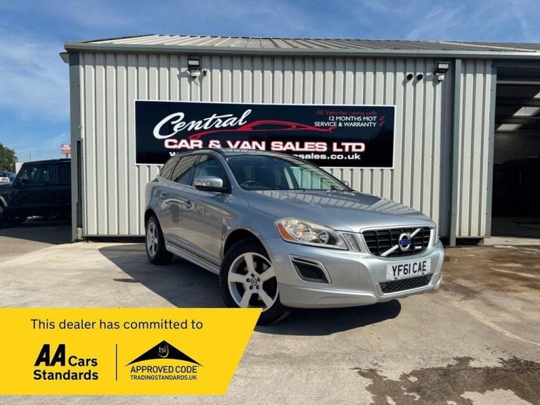 image for 2011 Volvo XC60 2.4 D3 R-Design SUV 5dr Diesel Manual AWD Euro 5 (s/s) (163 ps) ESTATE Diesel Manual