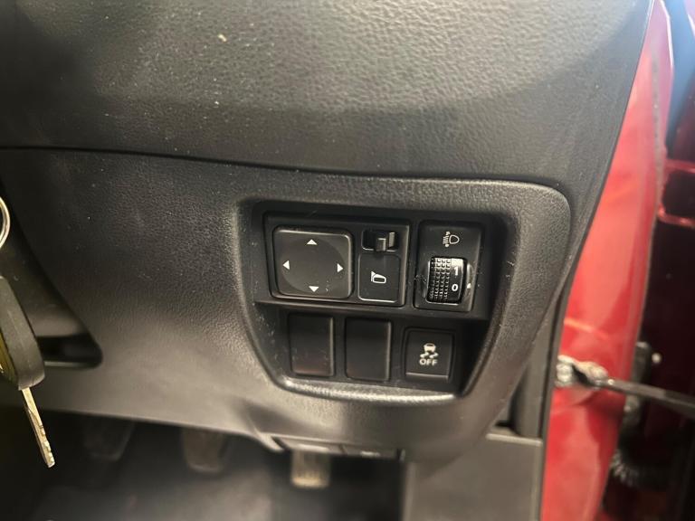 2012 Nissan Juke 1.6 Acenta Premium Euro 5 (s/s) 5dr HATCHBACK Petrol Manual