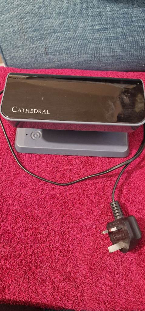 Cathedral Note/Passport Detector - Black - Working