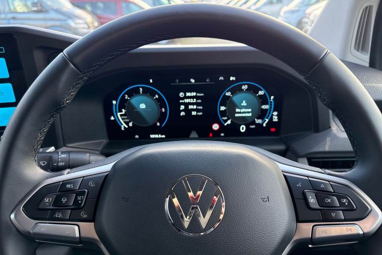 2025 Volkswagen Transporter 2.0 TDI T28 Commerce Pro FWD SWB Euro 6 (s/s) 5dr Van DIESEL Manual