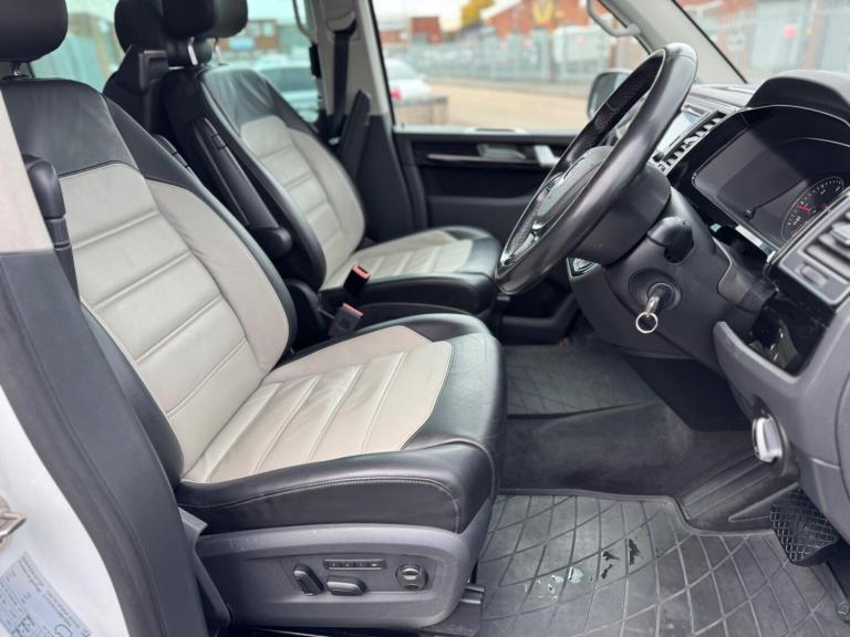 2016 Volkswagen Caravelle 2.0 TDI BlueMotion Tech 204 Executive 5dr DSG MPV DIESEL Automatic