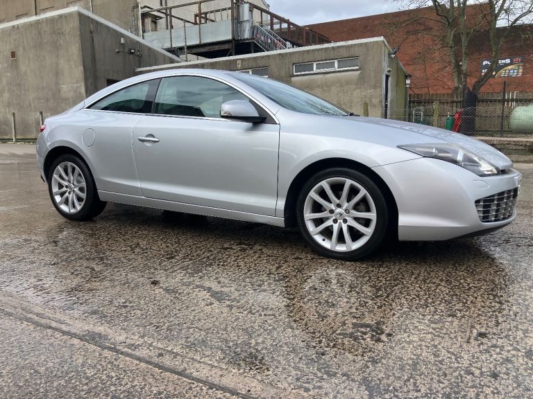 Low mileage 2010 Renault laguna coupe